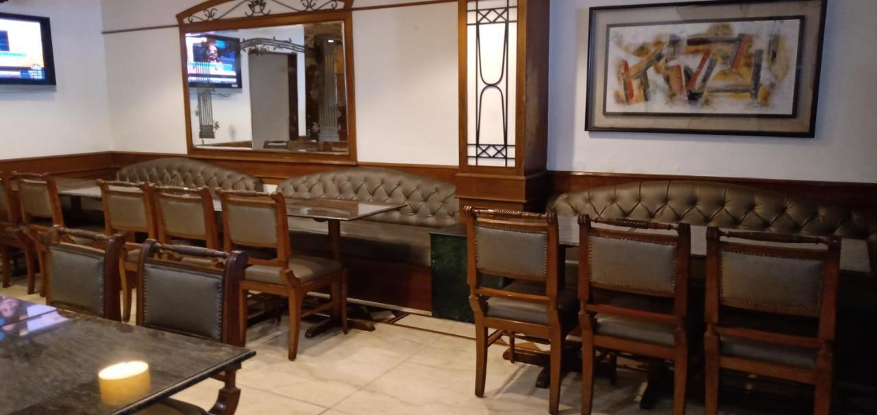 Hotel Fabexpress Kwality Regency Chandīgarh Exteriér fotografie