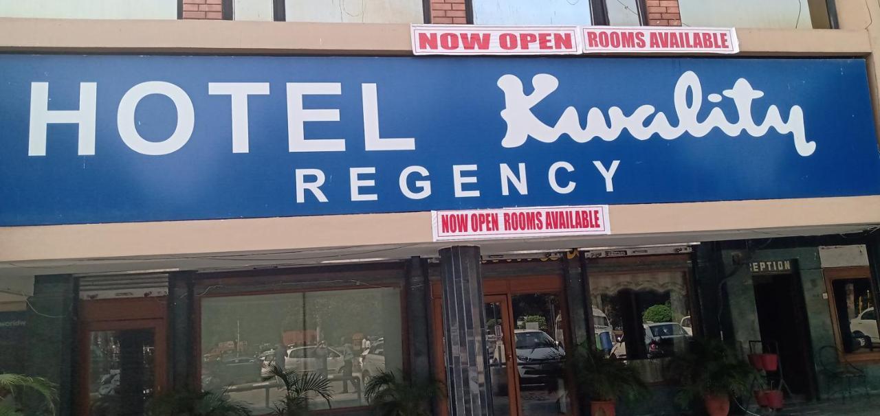 Hotel Fabexpress Kwality Regency Chandīgarh Exteriér fotografie