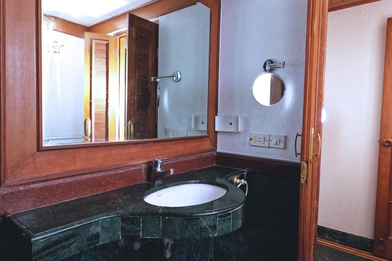 Hotel Fabexpress Kwality Regency Chandīgarh Exteriér fotografie