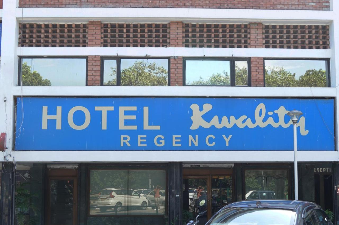 Hotel Fabexpress Kwality Regency Chandīgarh Exteriér fotografie