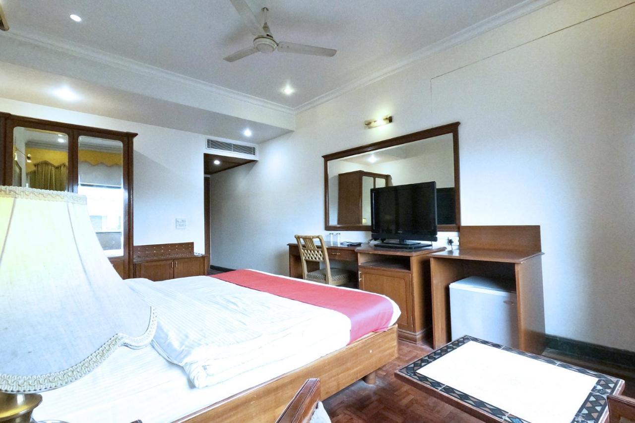 Hotel Fabexpress Kwality Regency Chandīgarh Exteriér fotografie