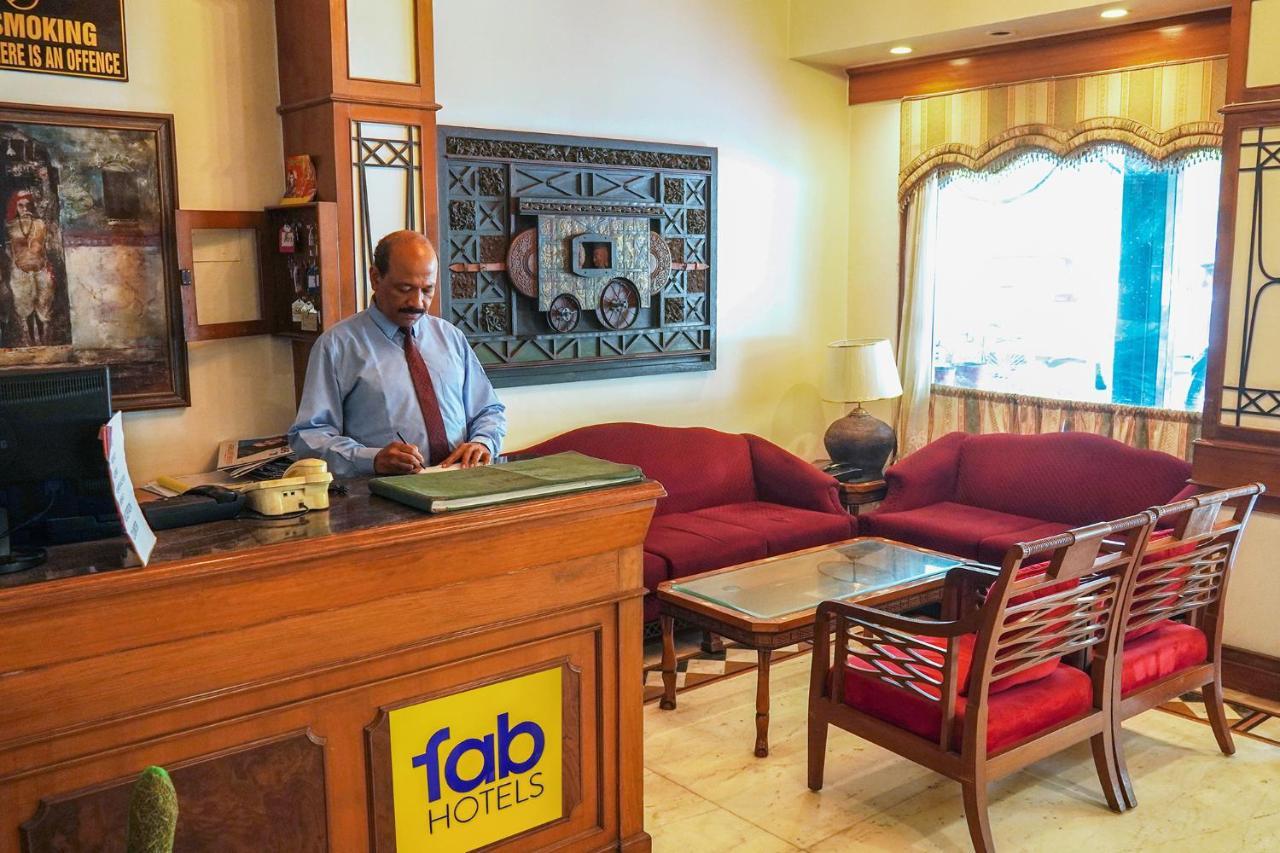 Hotel Fabexpress Kwality Regency Chandīgarh Exteriér fotografie